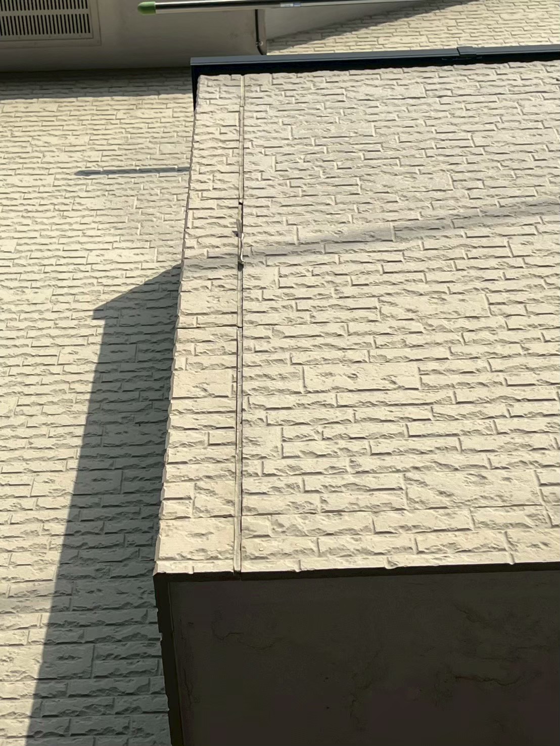 外壁の目地（シーリング）周辺の状態チェック